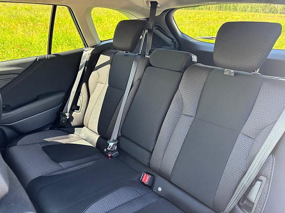 Subaru Outback 13 of 19