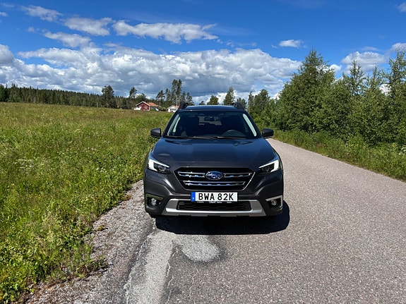 Subaru Outback 2 of 5