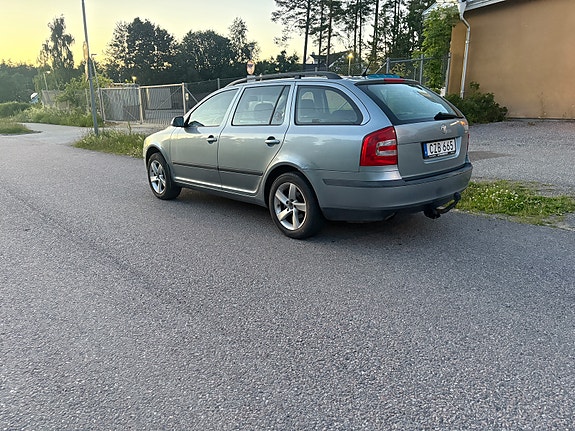 Skoda Octavia 3 of 5
