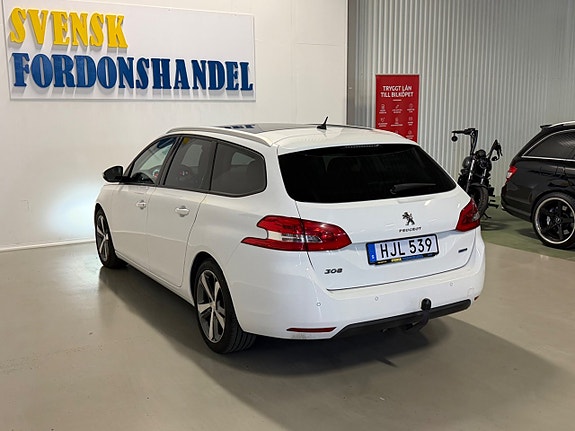 Peugeot 308 SW 7 of 26