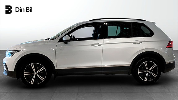 Volkswagen Tiguan 2 of 5