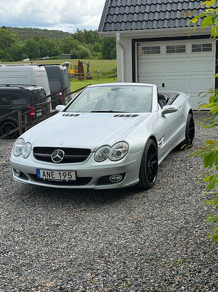 Mercedes-Benz SL350 4 of 5