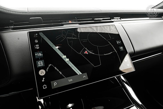 Land Rover Range Rover Sport 10 of 12