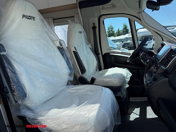 Pilote P 690 GJ Expression 6 of 23
