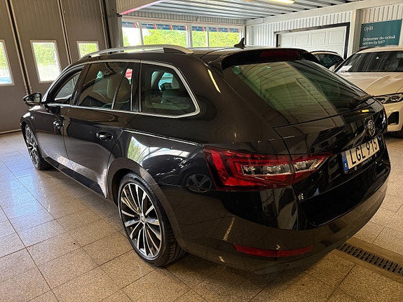 Skoda Superb 3 of 5