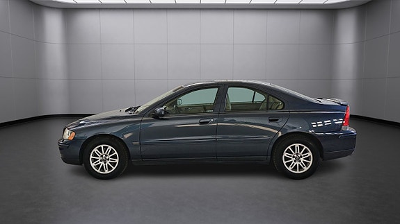 Volvo S60 3 of 5