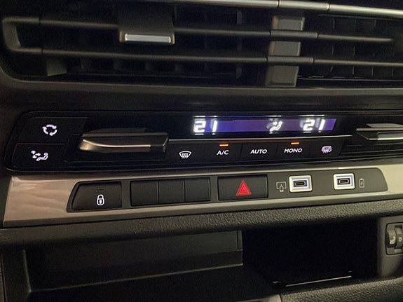 Opel Vivaro 12 of 13