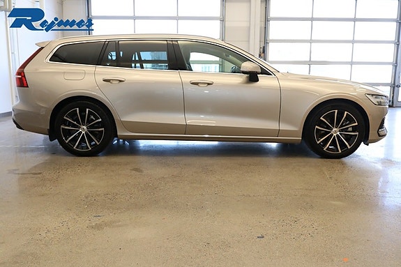 Volvo V60 3 of 5