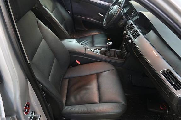 BMW 520i 12 of 19