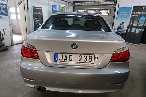 BMW 520i 6 of 19