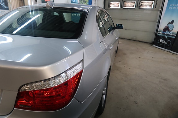 BMW 520i 7 of 19