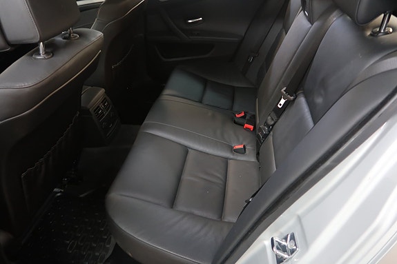 BMW 520i 9 of 19
