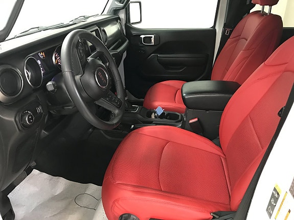 Jeep Gladiator 11 of 27