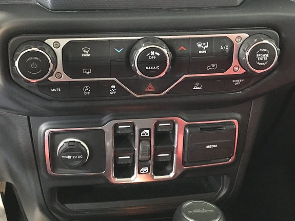 Jeep Gladiator 19 of 27