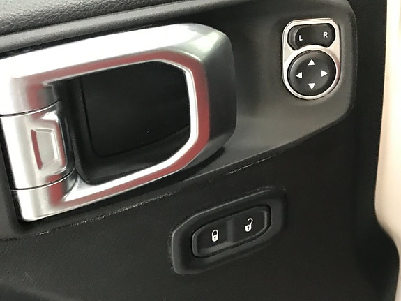 Jeep Gladiator 24 of 27