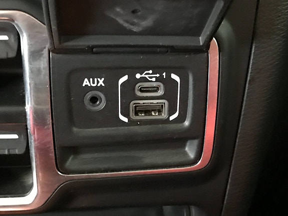 Jeep Gladiator 21 of 27