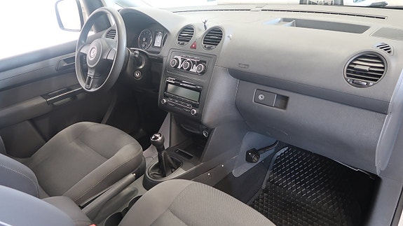 Volkswagen Caddy Maxi 12 of 16