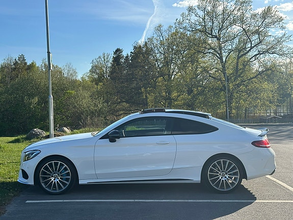 Mercedes-Benz C300 7 of 10