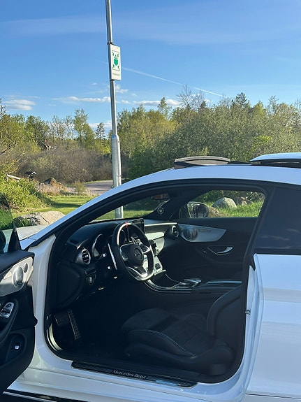 Mercedes-Benz C300 9 of 10