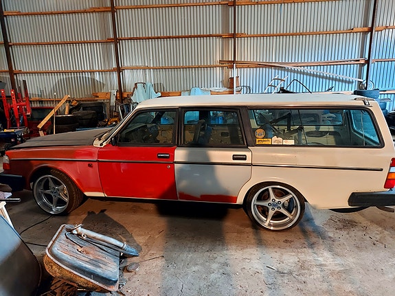 Volvo 240 5 of 5