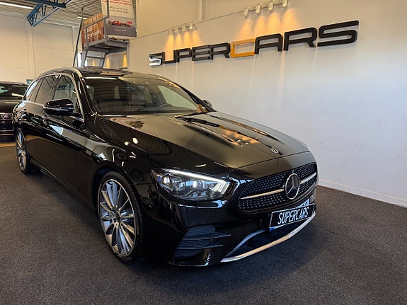 Mercedes-Benz E220 2 of 5