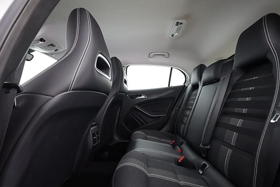 Mercedes-Benz GLA180 d 10 of 17