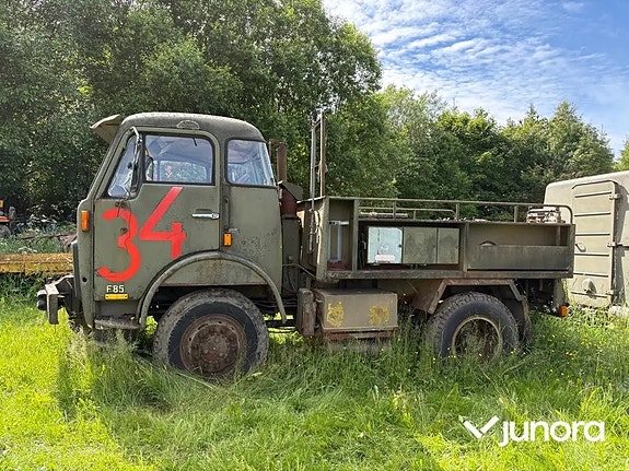 Veteranlastbil  - Volvo F85 + verktygsvagn 2 2 of 5