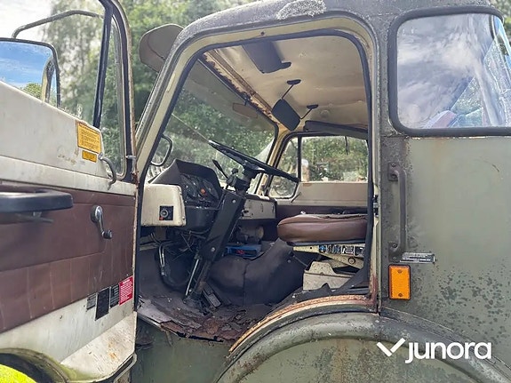Veteranlastbil  - Volvo F85 + verktygsvagn 2 16 of 30