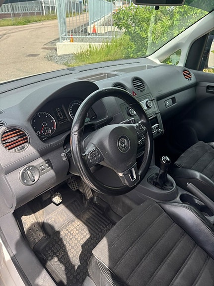 Volkswagen Caddy 10 of 16