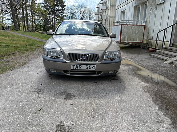Volvo S80 3 of 5