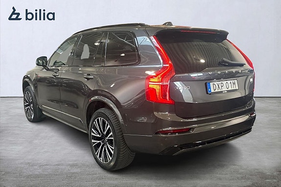 Volvo XC90 2 of 5