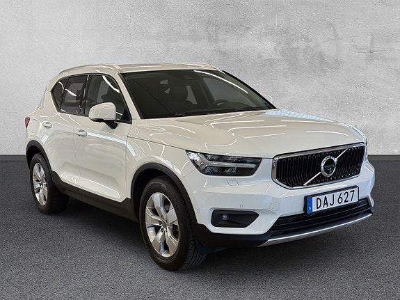 Volvo XC40 7 of 27