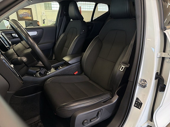 Volvo XC40 18 of 27