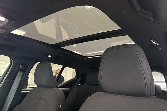 Volvo EX40 9 of 10