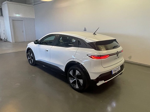 Renault Megane E-Tech 3 of 5