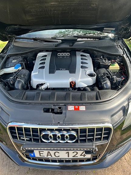 Audi Q7 5 of 5