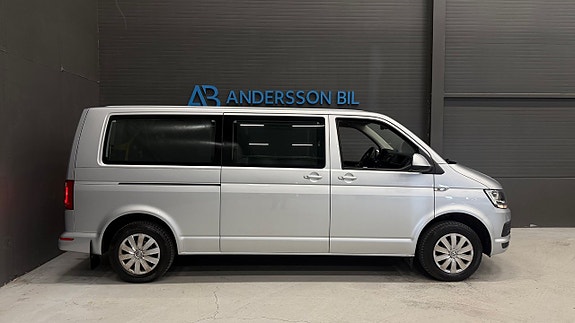 Volkswagen Caravelle 5 of 5