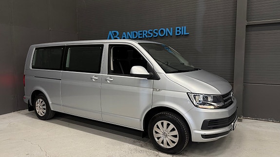Volkswagen Caravelle 4 of 5