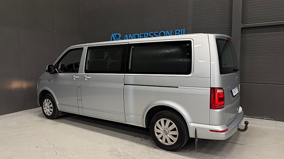 Volkswagen Caravelle 7 of 30