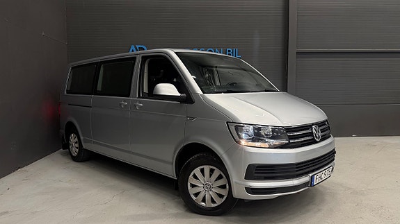 Volkswagen Caravelle 2 of 5