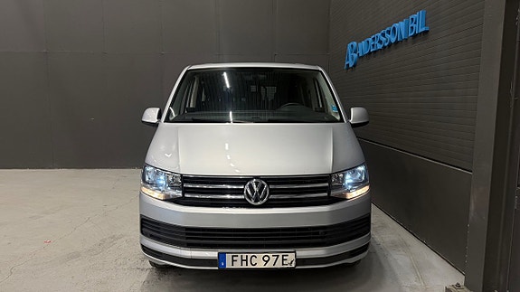 Volkswagen Caravelle 9 of 30