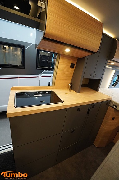 Malibu Van 640 LE RB first class ? two rooms GT skyview, Dieselpanna, 4000k 9 of 21