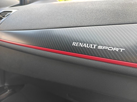 Renault Megane 27 of 30
