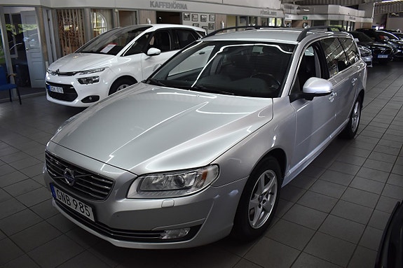 Volvo V70 4 of 15
