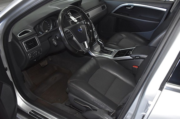 Volvo V70 5 of 15