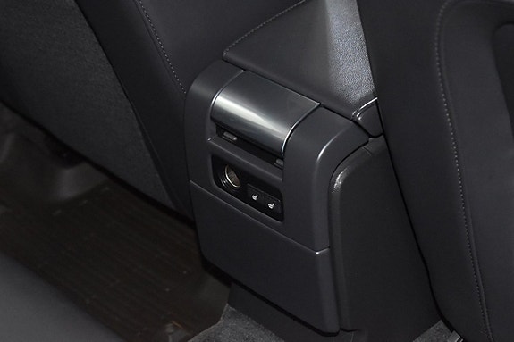 Volvo V70 10 of 15