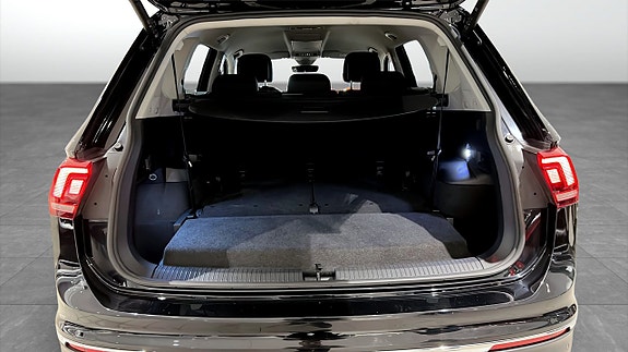 Volkswagen Tiguan Allspace 12 of 22