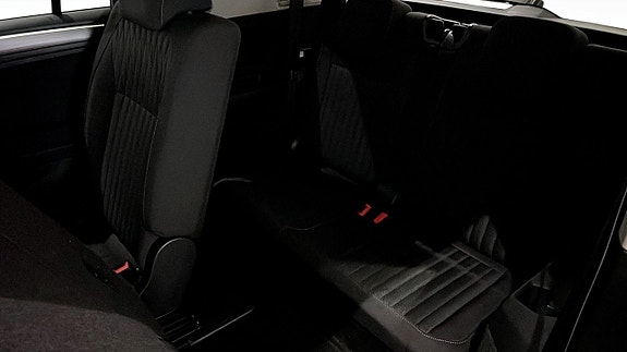 Volkswagen Tiguan Allspace 17 of 22