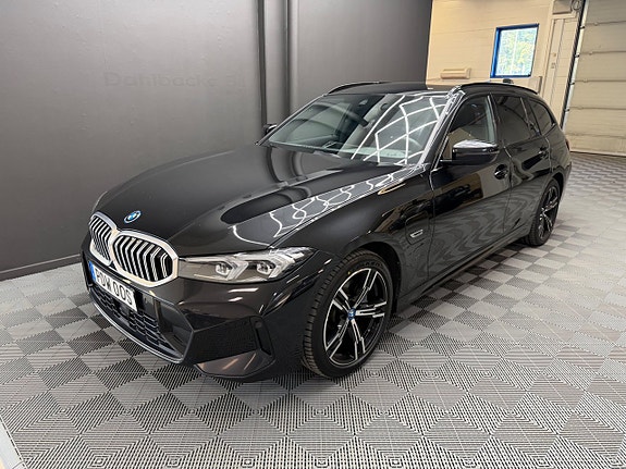 BMW 330e 2 of 10