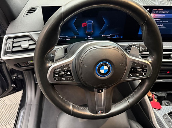 BMW 330e 9 of 10